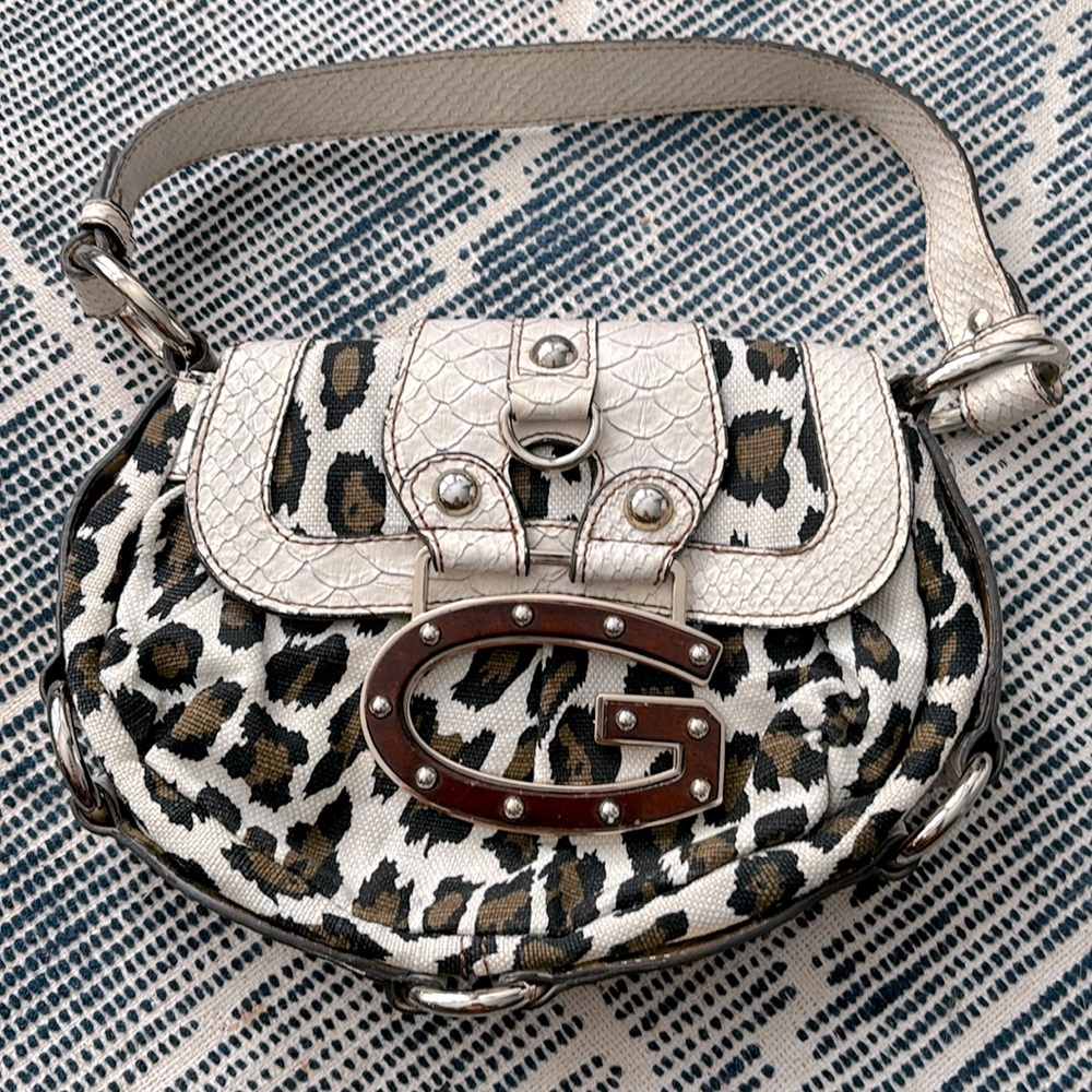 Super stylish GUESS purse